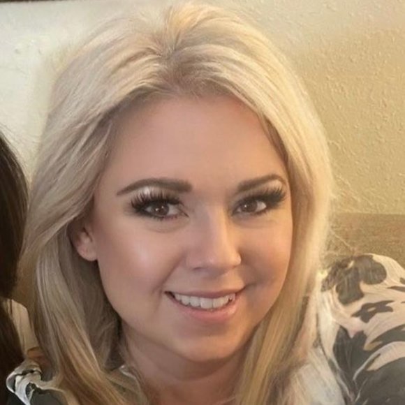 Meet your Posher, Agnetha - Picture 1 of 1